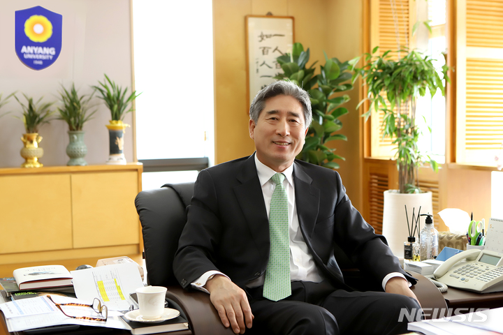 박노준 안양대학교 총장.