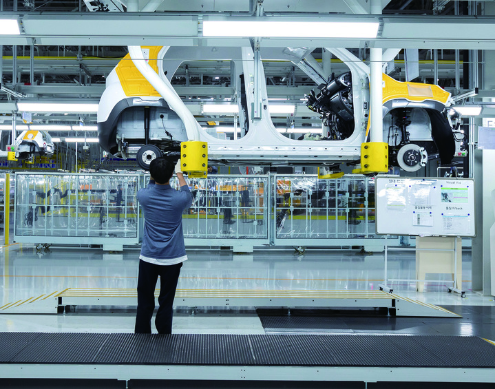 [광주=뉴시스] 송창헌 기자 =2021년 9월 첫 차 '캐스퍼'를 출시하면서 본격 양산체제에 돌입한 광주글로벌모터스(GGM)가 2023년 새해에 전기차 생산기반을 구축한 뒤 2024년부터 시험생산을 거쳐 본격 양산에 들어갈 계획이다고 30일 밝혔다. (사진=GGM 제공) 2022.12.30 photo@newsis.com *재판매 및 DB 금지