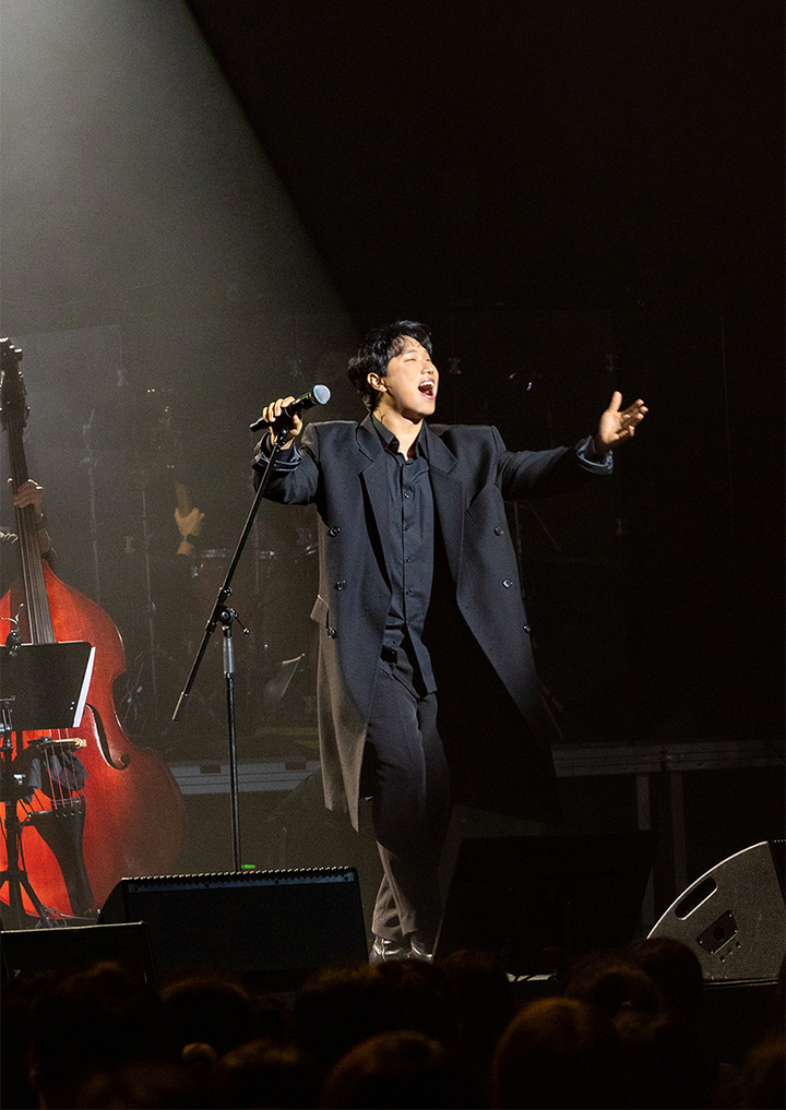 [서울=뉴시스] SG워너비 김진호 콘서트 '듣는 사진전' 현장 2023.01.02.(사진=목소리(Moksolee) 제공) photo@newsis.com *재판매 및 DB 금지