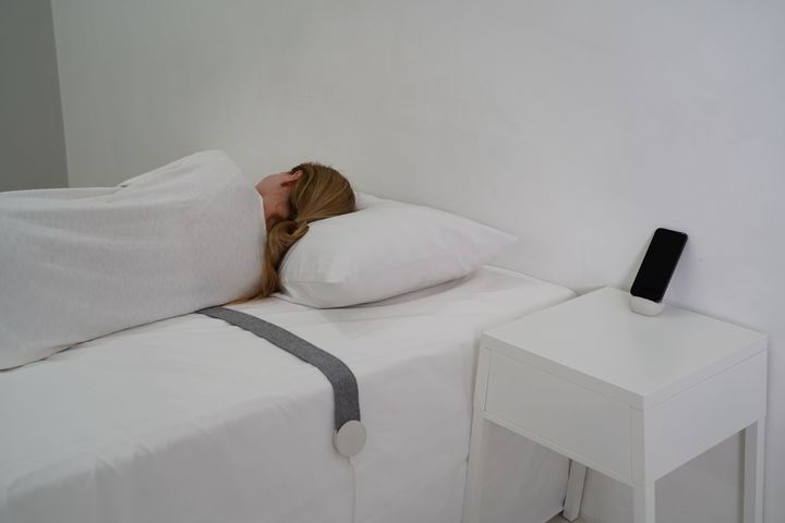 [서울=뉴시스] 슬립센서를 적용해 수면습관을 측정하고 있는 모습. (사진=뉴시스DB. 기사 내용과 직접관련이 없습니다.) photo@newsis.com *재판매 및 DB 금지