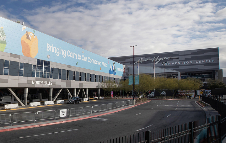 [서울=뉴시스] 삼성전자는 오는 5일(현지시간) 미국 라스베이거스 컨벤션센터에서 열리는 세계 최대 전자 전시회 CES 2023에 참가한다. 사진은 컨벤션센터 외부에 걸린 삼성전자 옥외광고. (사진=삼성전자 제공) 2023.01.04. photo@newsis.com *재판매 및 DB 금지