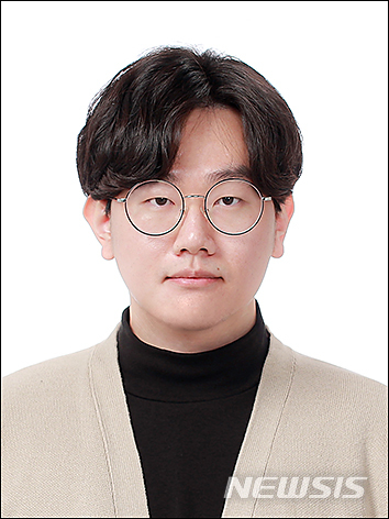 [전주=뉴시스]윤난슬 기자 = 전북대 물리학과에 재학 중인 정하록(26) 대학원생.(사진=전북대 제공) 