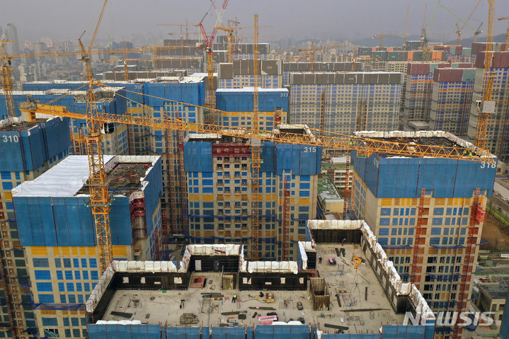 청신호 보이는 부동산 PF…증권가 "건설주 다시 오를 것"