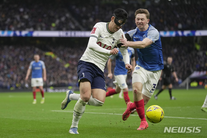 [런던=AP/뉴시스]토트넘의 손흥민 