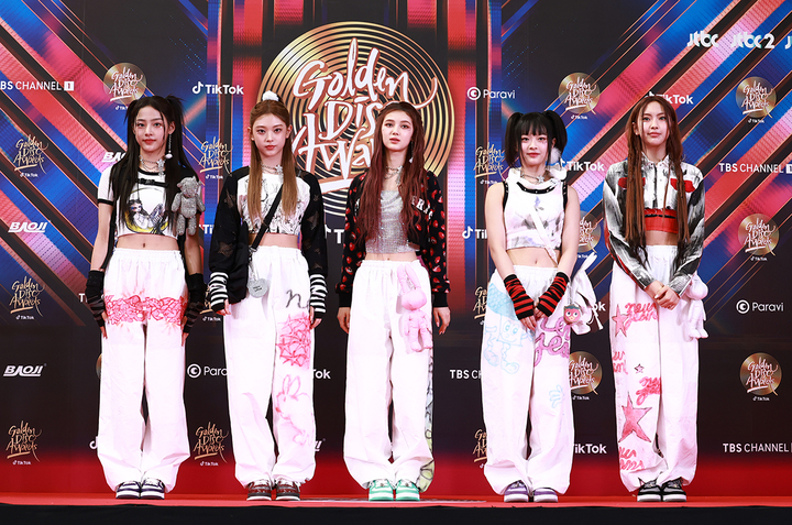 [서울=뉴시스] 뉴진스. 2023.01.07. (사진 = 골든디스크 어워즈 사무국 제공) photo@newsis.com *재판매 및 DB 금지