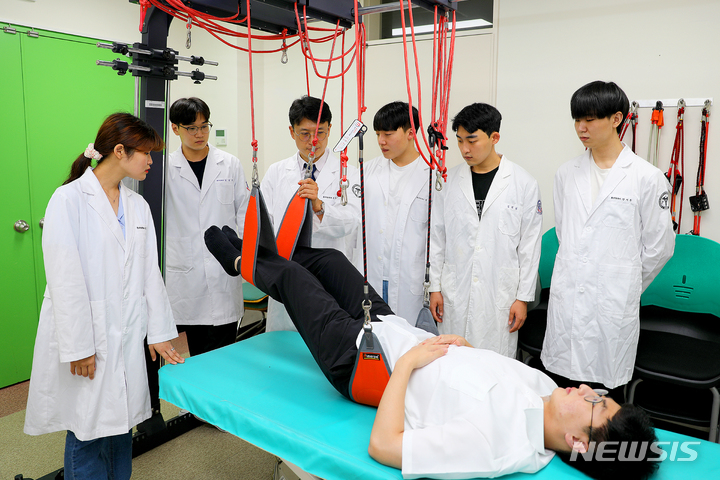 물리치료학과 실습실. 경동대학교 제공