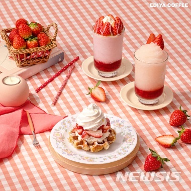 이디야커피, 딸기 음료 5종 누적 판매 10만잔 돌파
