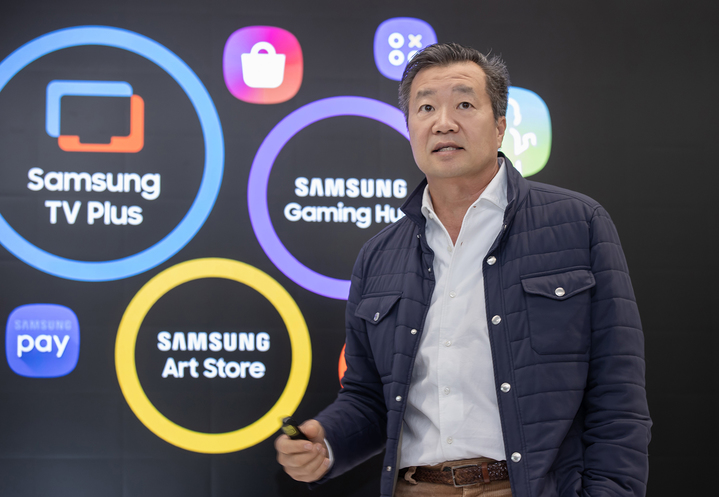 [샌프란시스코=뉴시스] 김상윤 삼성전자 영상디스플레이사업부 북미 서비스 비즈니스 담당 부사장이 7일(현지시간) 미국 실리콘밸리 소재 삼성전자 삼성 리서치 아메리카(SRA)에서 '삼성전자 TV 서비스 현황과 전략'에 대해 설명하고 있다. (사진=삼성전자) 2023.01.11. photo@newsis.com *재판매 및 DB 금지