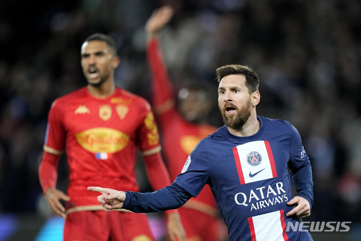 [파리=AP/뉴시스]PSG 메시 복귀전서 골. 2023.01.11.