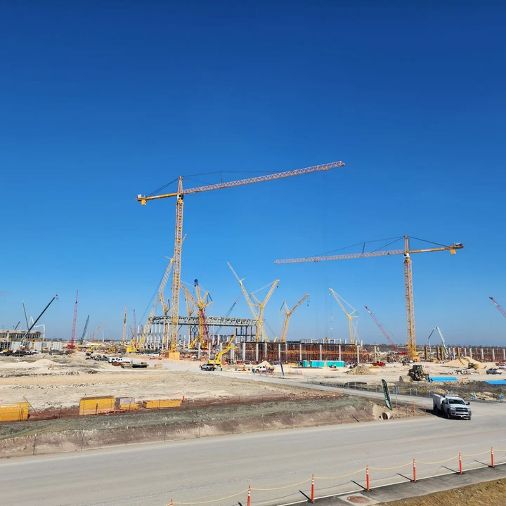 [서울=뉴시스]삼성전자가 짓고 있는 미국 텍사스주 테일러시 제2파운드리 공사 현장.(사진=경계현 삼성전자 대표이사 인스타그램) photo@newsis.com *재판매 및 DB 금지