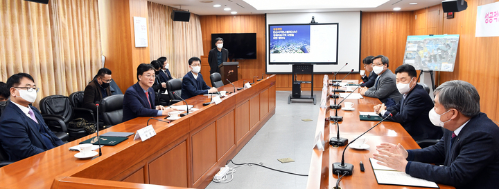 [안산=뉴시스] 안산사이언스밸리 일원의 경제자유구역 지정을 위한 업무협약. (사진=안산시 제공) 2023.01.19. photo@newsis.com *재판매 및 DB 금지