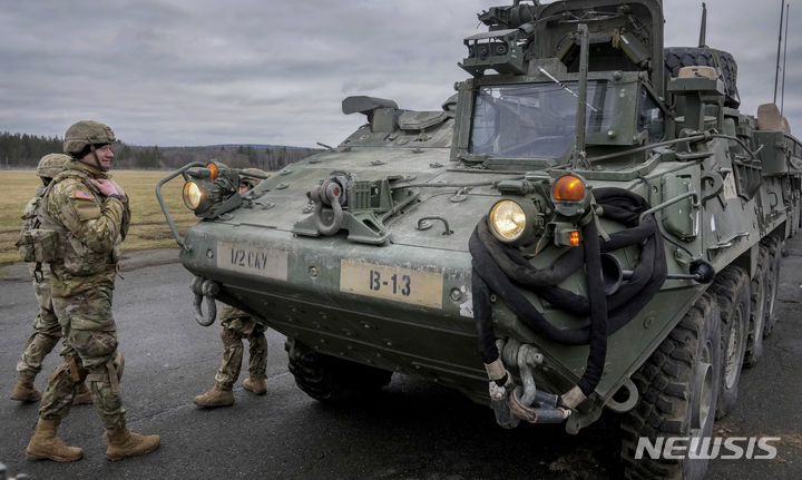 [빌섹=AP/뉴시스]지난 2022년 2월9일 독일 빌섹에서 촬영된 스트라이커 전투차량 모습. 2023.09.01.