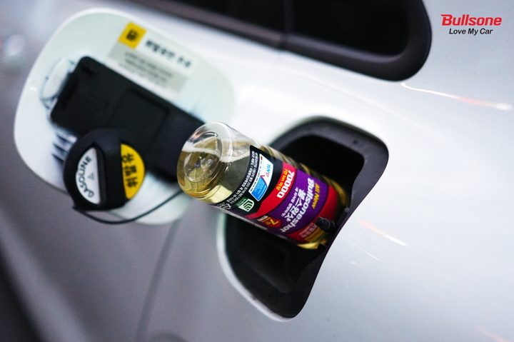 [서울=뉴시스] 엔진세정제 불스원샷.(사진=불스원) 2023.1.20 photo@newsis.com *재판매 및 DB 금지