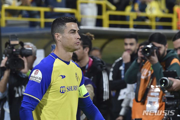 [리야드(사우디아라비아)=AP/뉴시스] 지난 23일 알이티파크전 출전하는 호날두. 2023.01.23. 