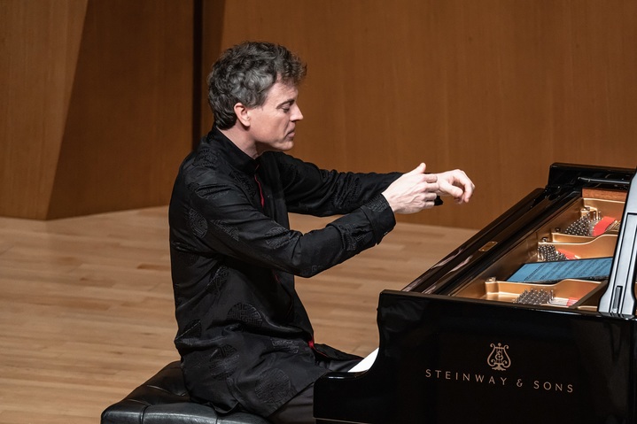 [서울=뉴시스]피아니스트 폴 루이스. (사진=금호문화재단 제공) 2023.01.25. photo@newsis.com *재판매 및 DB 금지