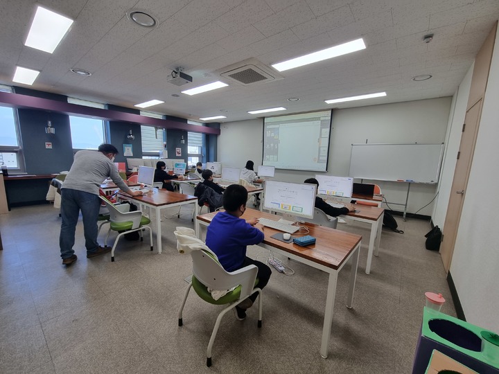 경북대, 다문화가정 학생 위한 '찾아가는 STEM 생각교실' 운영 *재판매 및 DB 금지