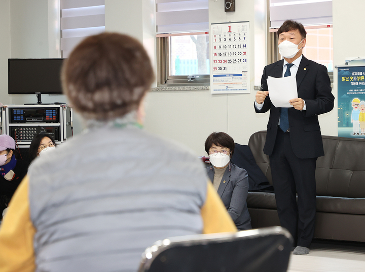 경기도의회 민주당 경로당 방문(사진=경기도의회 제공) *재판매 및 DB 금지