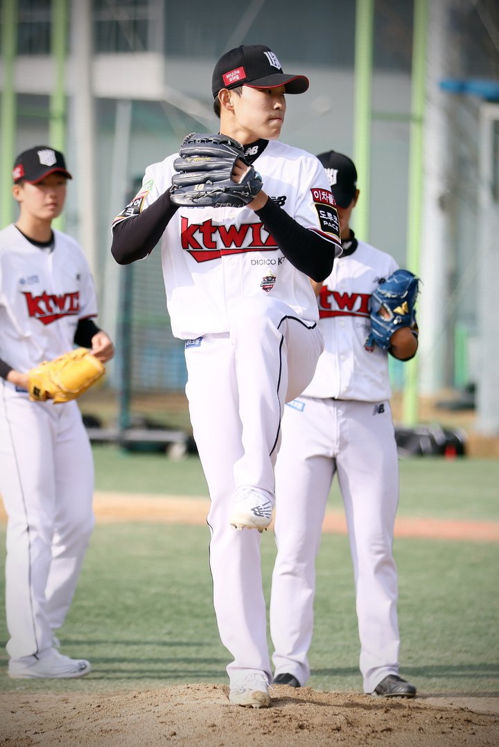 [서울=뉴시스] KT 위즈 투수 김정운(사진=KT 위즈 제공) *재판매 및 DB 금지