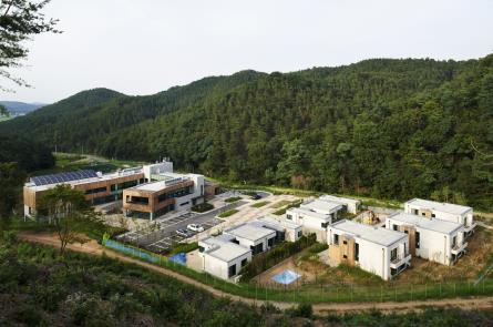 [서울=뉴시스] 국립중앙청소년디딤센터 전경. 여성가족부는 2023년 상반기 상반기 국립청소년디딤센터 치유과정 입교생을 모집한다고 30일 밝혔다. (사진=뉴시스 DB). 2023.01.30. photo@newsis.com *재판매 및 DB 금지