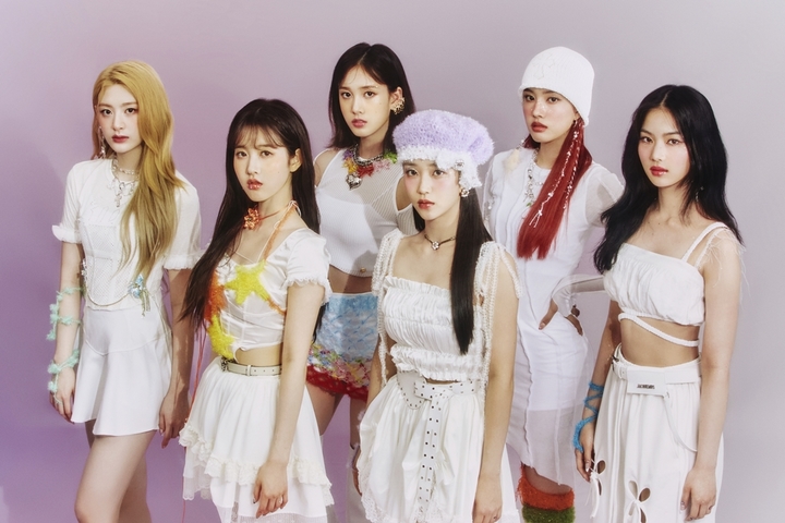 [서울=뉴시스] 스테이씨 2023.01.31 (사진=하이업엔터테인먼트) photo@newsis.com&nbsp; *재판매 및 DB 금지