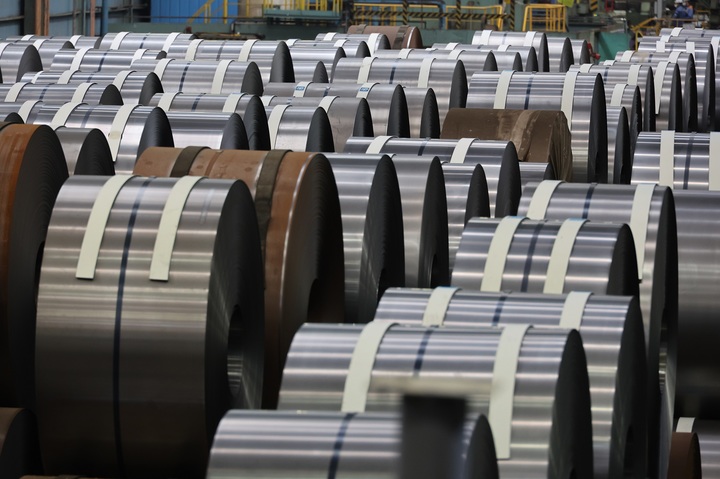 [포항=뉴시스] 강진구 기자 = 대만은 한국, 중국산 스테인리스강 냉연제품에 부과하고 있는 반덤핑 관세를 5년 연장했다. 사진은 포스코 포항제철소에 적재된 냉연제품. (사진=포스코 제공) 사진은 기사와 직접적인 관련 없음. 2025.03.19. photo@newsis.com *재판매 및 DB 금지