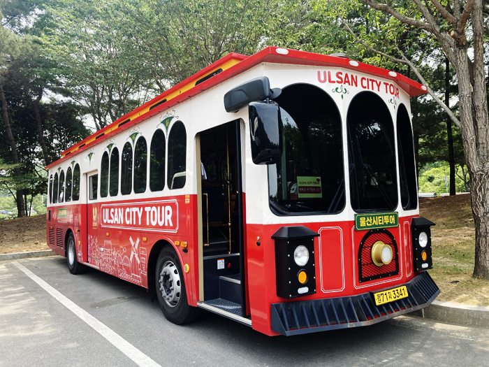 [울산=뉴시스]유재형 기자 = 울산시는 울산관광택시와 울산도시관광버스(시티투어) 탑승객에게 기념품을 제공하는 등 체험과 체류 관광 활성화에 적극 나선다고 2일 밝혔다. 2023.02.01. (사진= 울산시 제공)photo@newsis.com *재판매 및 DB 금지