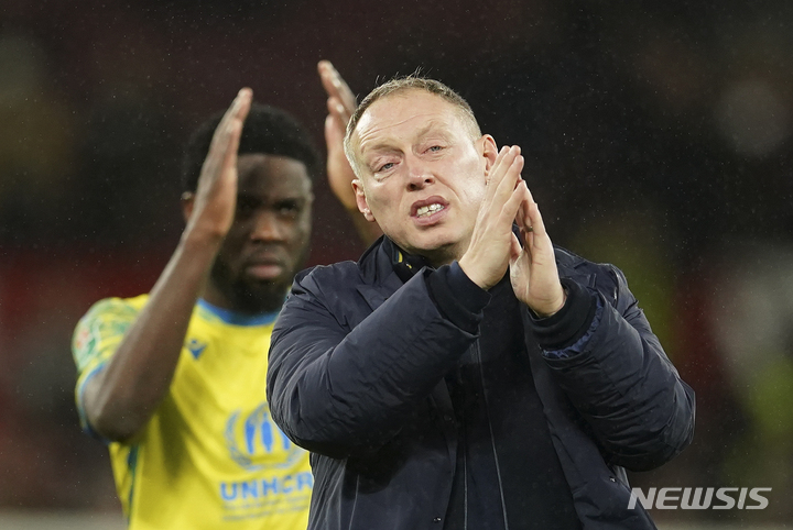 [맨체스터(잉글랜드)=AP/뉴시스] 스티브 쿠퍼 노팅엄 감독. 2023.02.01.