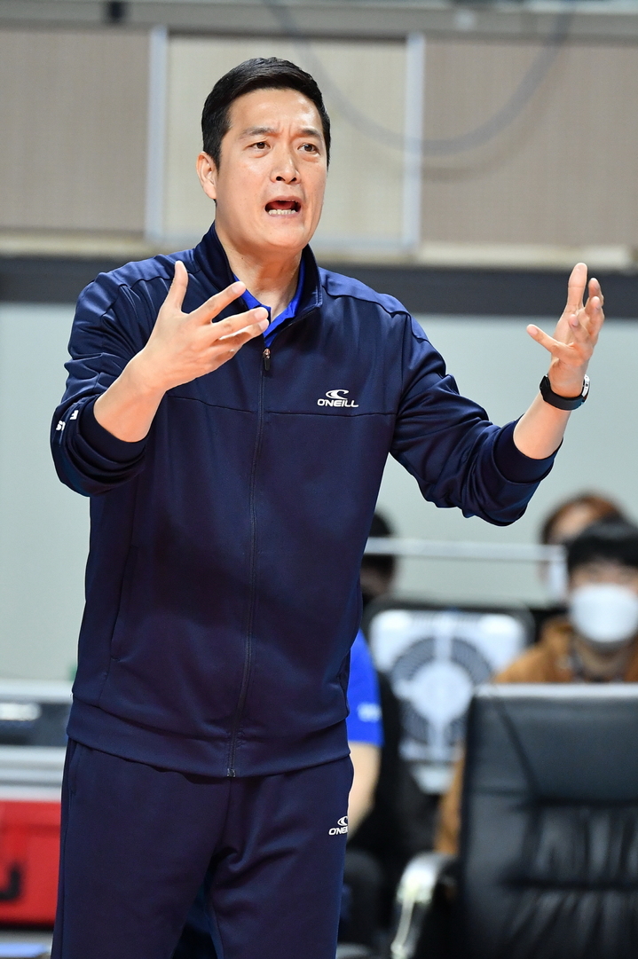 [서울=뉴시스]삼성화재 김상우 감독. 2023.02.03. (사진=한국배구연맹 제공)&nbsp; *재판매 및 DB 금지