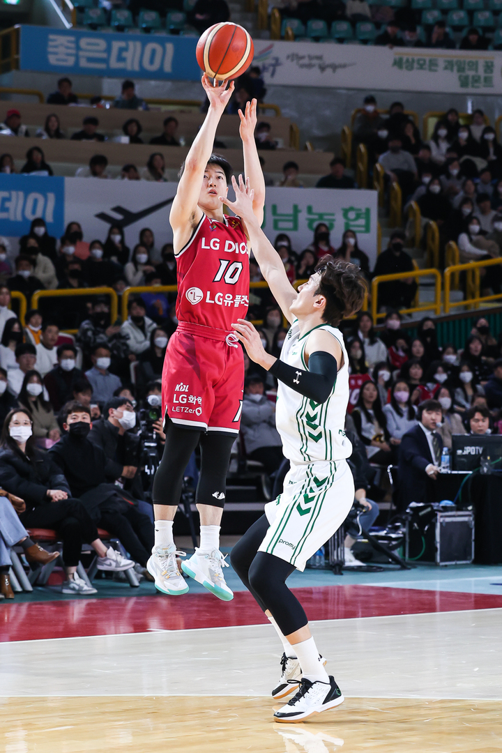 [서울=뉴시스] 프로농구 창원 LG의 윤원상. (사진 = KBL 제공) *재판매 및 DB 금지