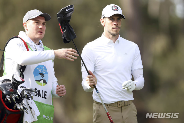 [페블비치=AP/뉴시스]골퍼로 변신한 가레스 베일. 2023.02.02.