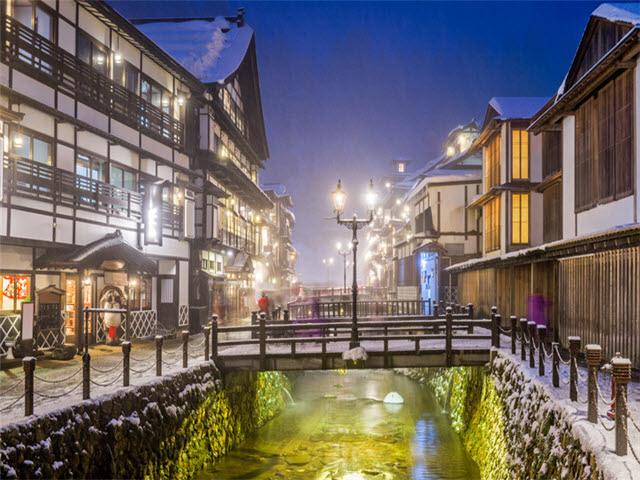 [서울=뉴시스]긴잔온천.(사진출처: 모두투어 제공) 2023.02.06.