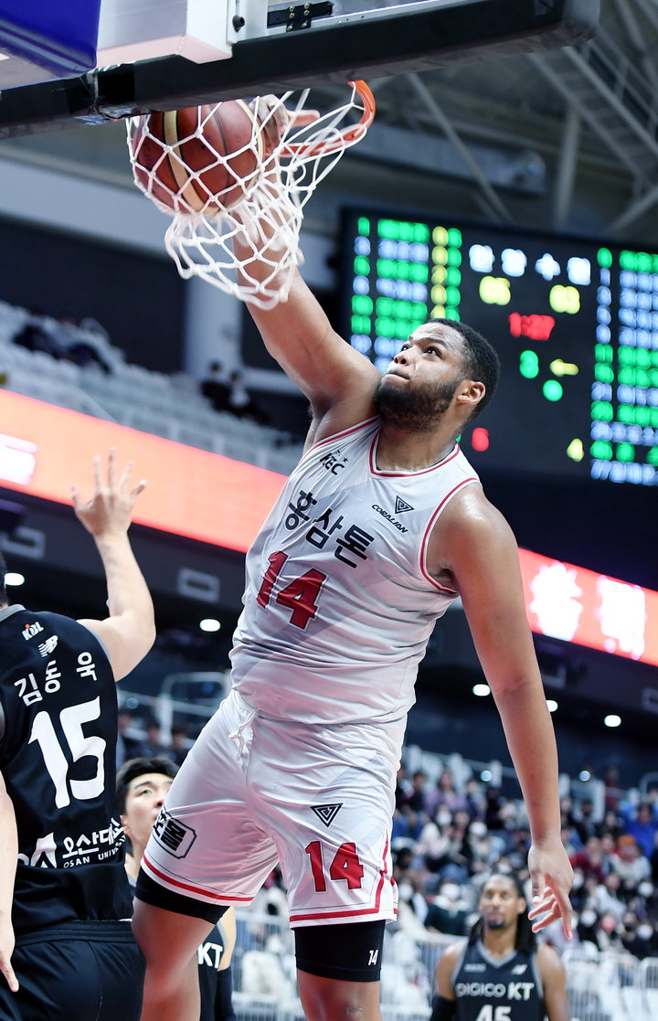 [서울=뉴시스] 프로농구 안양 KGC인삼공사의 오마리 스펠맨. (사진 = KBL 제공) *재판매 및 DB 금지