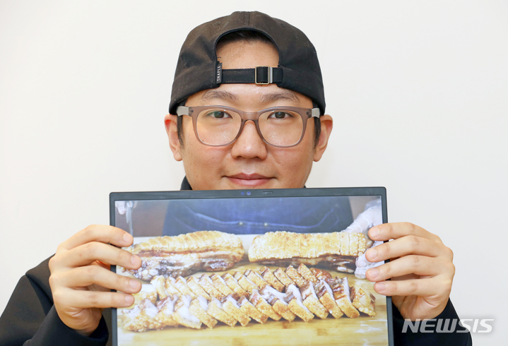 [서울=뉴시스] 조성우 기자 = 유튜버 '육식맨'이 서울 마포구 한 카페에서 뉴시스와 인터뷰를 하고 있다. 2023.02.14. xconfind@newsis.com