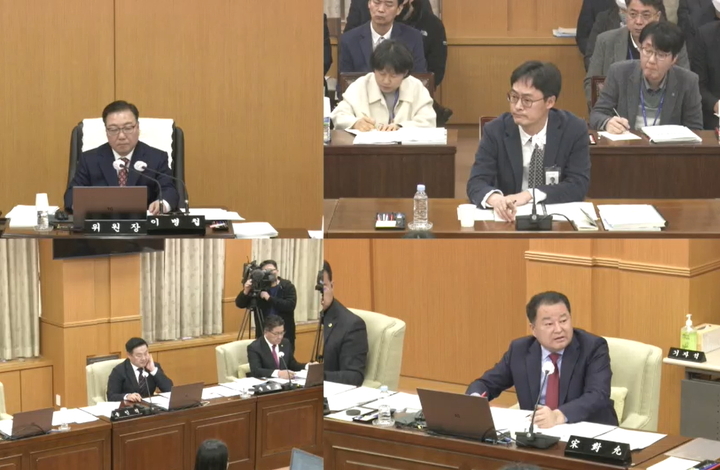 [대전=뉴시스]조명휘 기자 = 송대윤(더불어민주당·유성구2·오른쪽 아래) 대전시의원이 7일 제269회 제3차 산업건설위원회의 교통건설국에 대한 질의토론을 하고 있다. 2023.02.07. photo@newsis.com *재판매 및 DB 금지