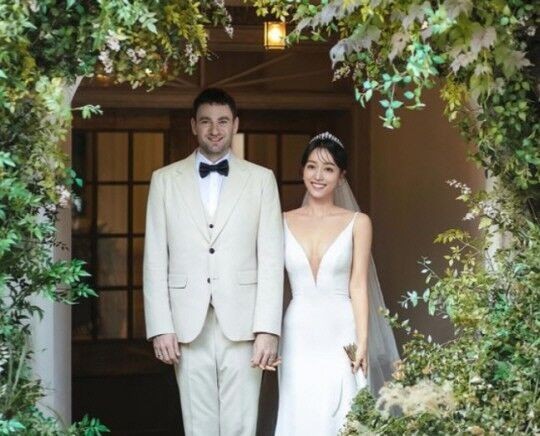 [서울=뉴시스] 다니엘 튜더, 임현주 2023.02.07 (사진=SNS) photo@newsis.com 	 *재판매 및 DB 금지