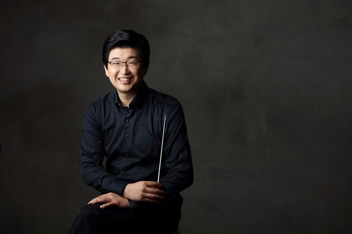 목포시향 지휘자 정헌. (사진=목포시립교향악단 제공) photo@newsis.com *재판매 및 DB 금지