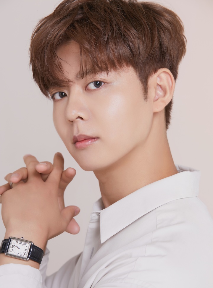 [서울=뉴시스]마술사 겸 크리에이터로 활동하는 니키가 지난 2일 니키아티브 사무실에서 뉴시스와 인터뷰를 가졌다. (사진=니키 제공) 2023.02.10. photo@newsis.com *재판매 및 DB 금지