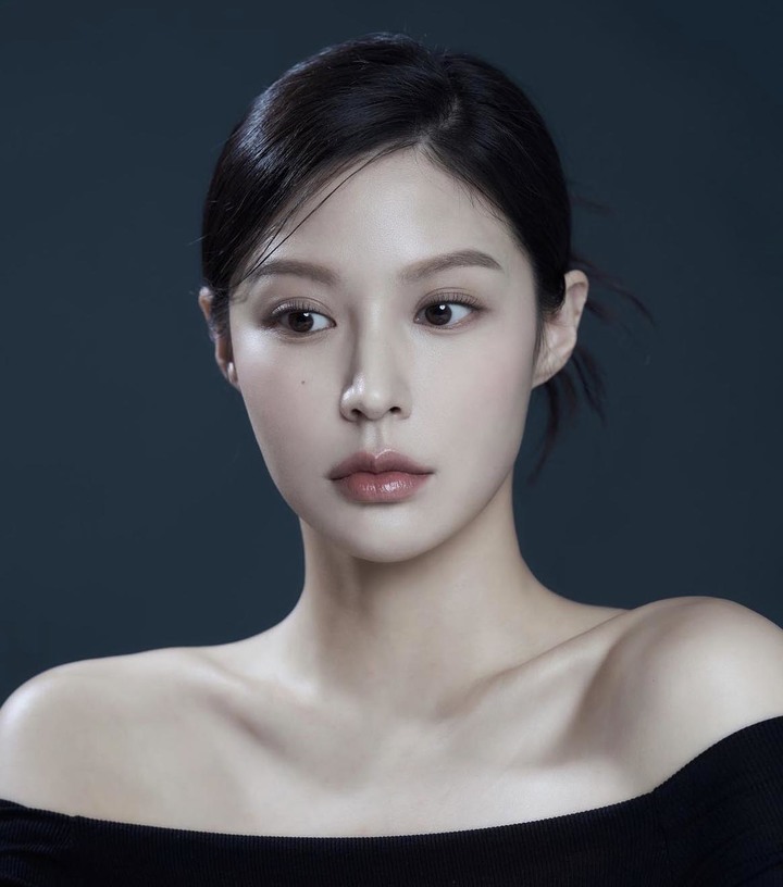 "많이 놀러와 주세요"…조민, 신간 출판 기념 팬 사인회 연다