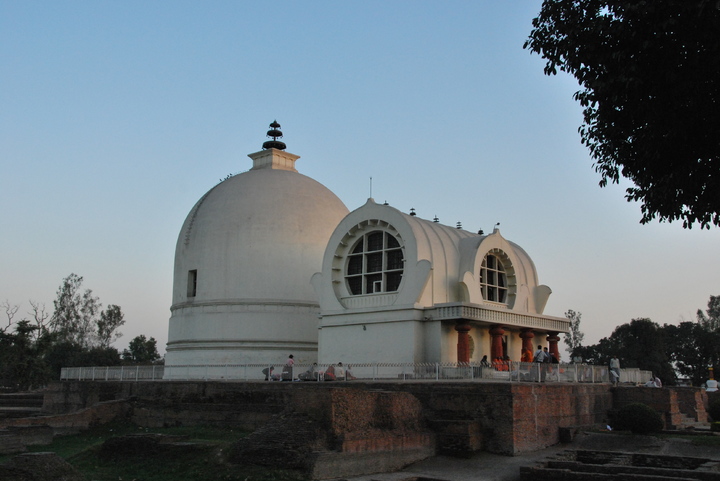 [서울=뉴시스] 부처 열반지 '쿠시나가르'에 있는 열반당 (사진=대한불교조계종 제공) 2023.02.10. photo@newsis.com *재판매 및 DB 금지