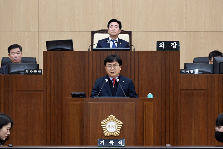 [울산=뉴시스] 유재형 기자 = 울산 울주군의회는 8차 본회의를 끝으로 11일간의 일정으로 열린 제219회 임시회를 마무리했다고 10일 밝혔다. 2023.02.10. (사진= 울주군의회 제공)photo@newsis.com *재판매 및 DB 금지