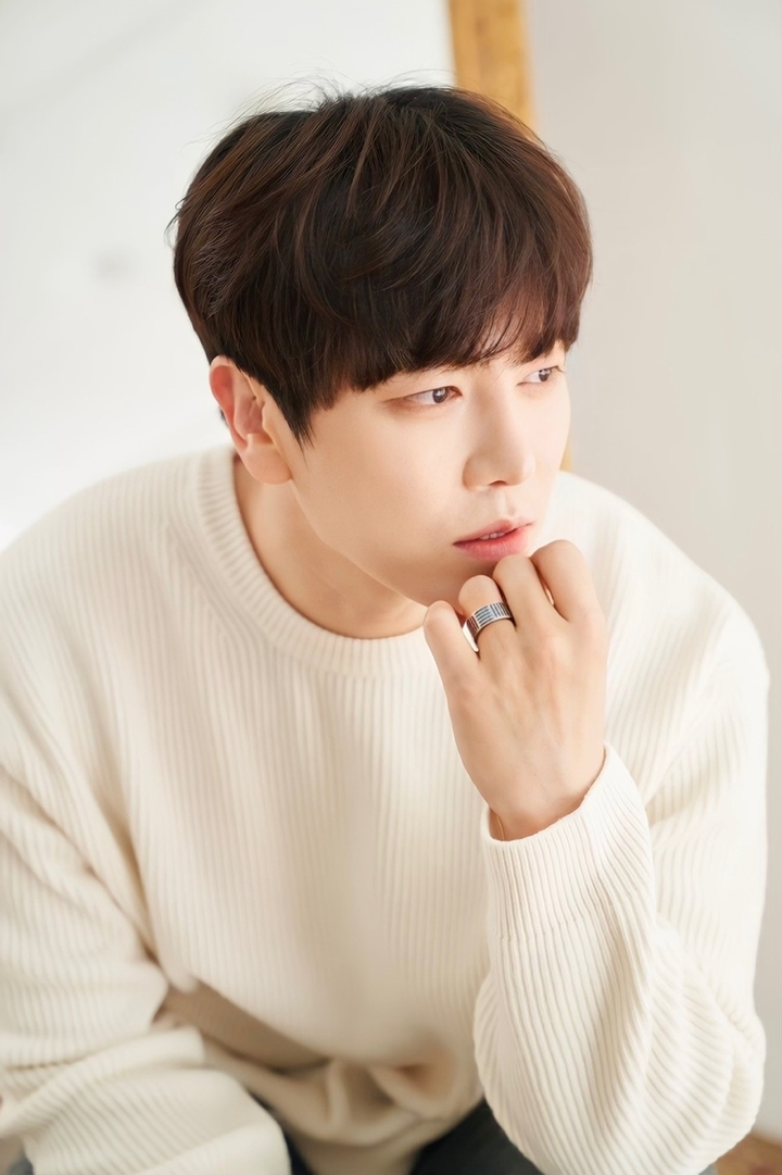 [서울=뉴시스] 디셈버 'DK' 2023.02.13 (사진= DK Ent 제공) photo@newsis.com *재판매 및 DB 금지