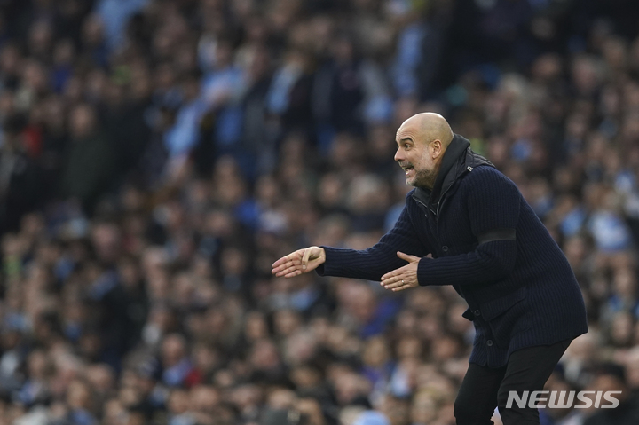[맨체스터=AP/뉴시스]맨시티 과르디올라 감독. 2023.02.12.