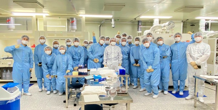 [수원=뉴시스] 지난 9일부터 11일까지 경기 수원시 영통구 아주대학교 종합설계동에서 '반도체 멀티버시티' 업무협약 일환으로 추진된 반도체 집중교육 프로그램에 선발된 각 대학에 재학 중인 3~4학년 재학생 등 총 20명이 실습교육에 참여하고 있다. (사진=아주대 제공) 2023.02.16. photo@newsis.com *재판매 및 DB 금지