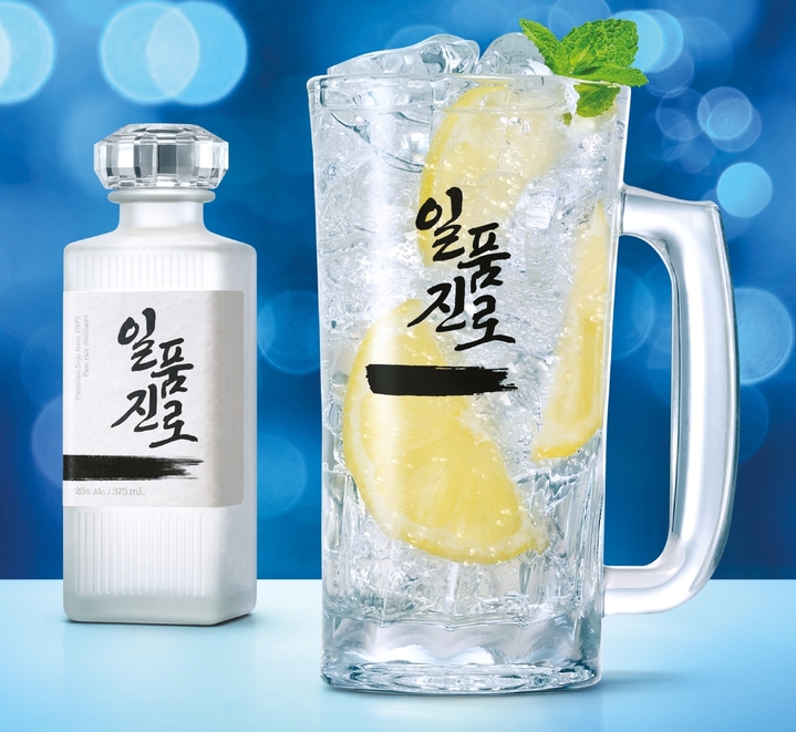 하이트진로 프리미엄 증류주 '일품진로' MZ세대에 인기