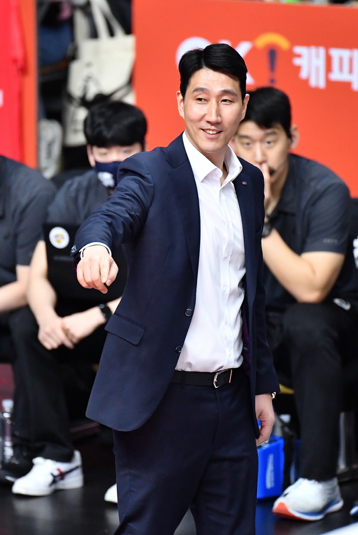 [서울=뉴시스]한국전력 권영민 감독. 2023.02.16. (사진=한국배구연맹 제공) *재판매 및 DB 금지