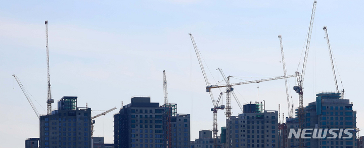 수도권 규제 풍선효과? 충북 집값 상승·거래 활발