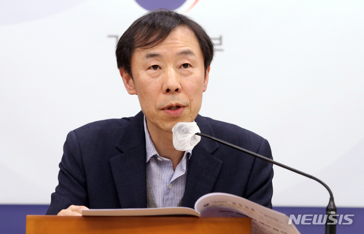 [세종=뉴시스] 강종민 기자 = 정정훈 기획재정부 조세총괄정책관. 2023.02.22. ppkjm@newsis.com