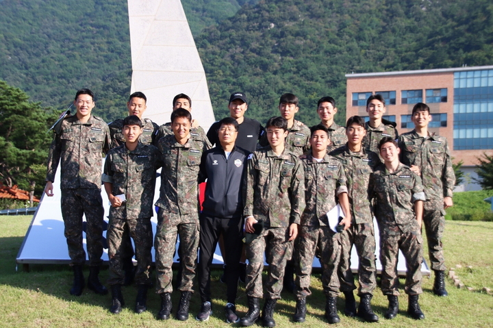 [서울=뉴시스]조규성 등 전역 모습. 2022.09.07. (사진=김천상무 제공)&nbsp; *재판매 및 DB 금지