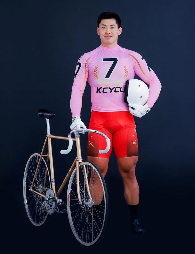 [서울=뉴시스] 경륜 정해민(33·경륜)이 사진 촬영을 위해 자세를 취하고 있다. (사진=국민체육진흥공단 경륜경정총괄본부 제공) 2023.02.22. photo@newsis.com *재판매 및 DB 금지