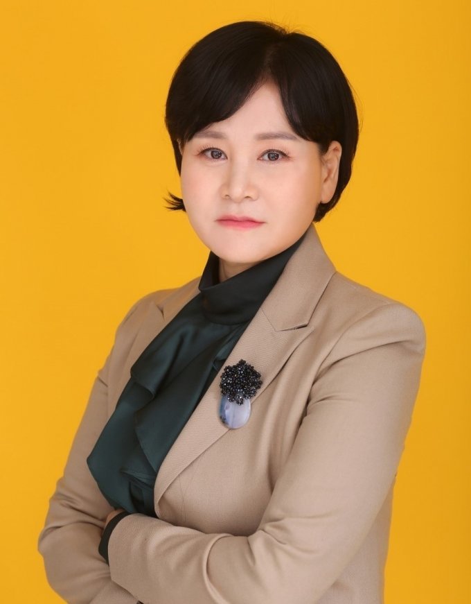 [서울=뉴시스] 제13대 한국여성벤처협회장으로 취임한 윤미옥 지아이이앤에스 대표. (사진=한국여성벤처협회 제공) 2023.02.22. photo@newsis.com *재판매 및 DB 금지